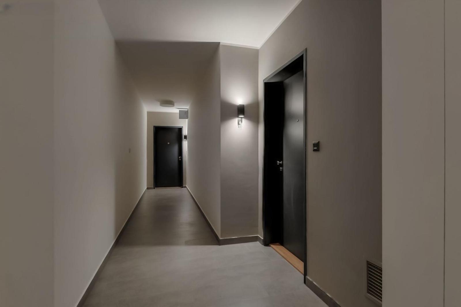 Holesovice Delight: Modern Comfort With A Twist In Prague 7 Экстерьер фото