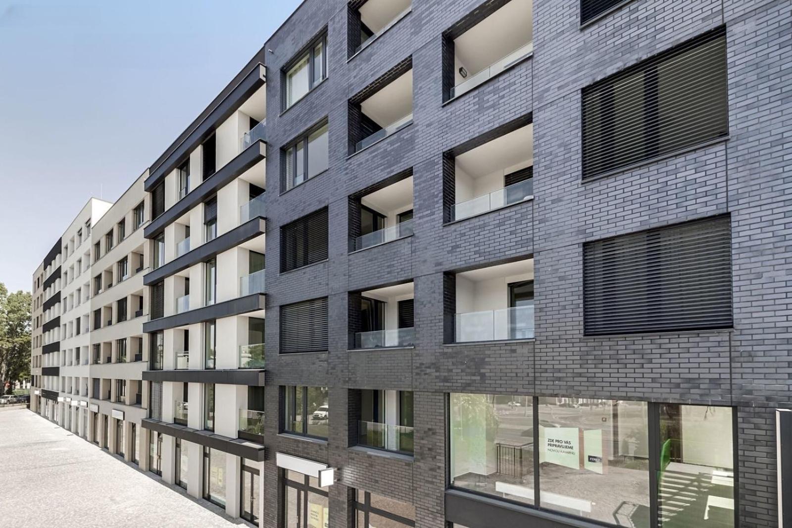 Holesovice Delight: Modern Comfort With A Twist In Prague 7 Экстерьер фото