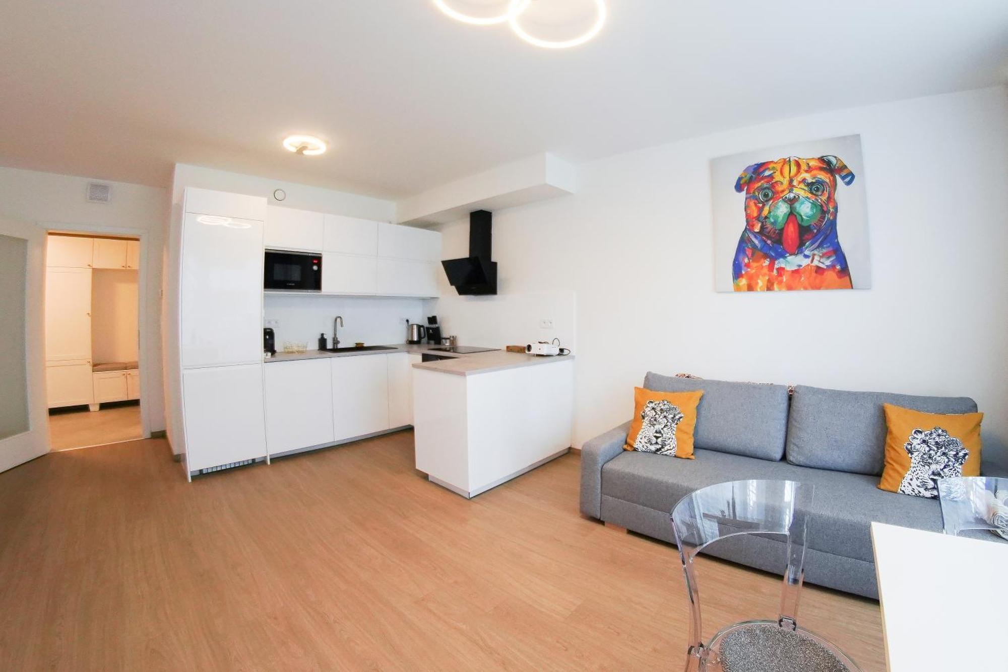 Holesovice Delight: Modern Comfort With A Twist In Prague 7 Экстерьер фото