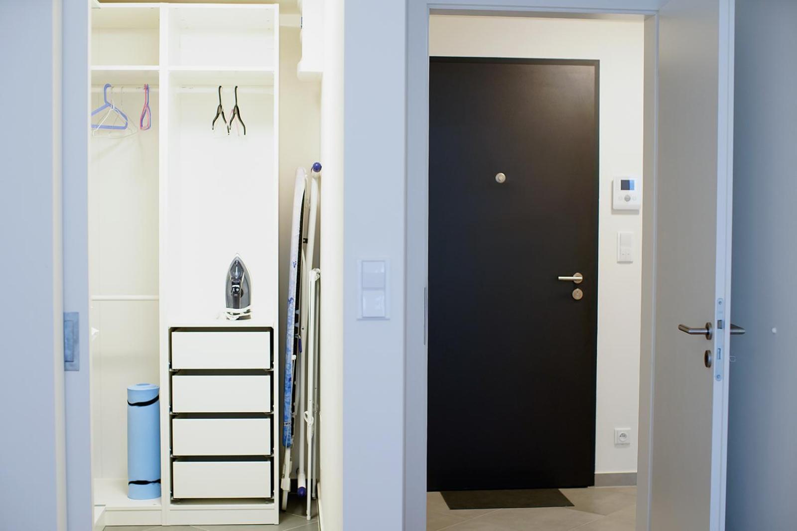 Holesovice Delight: Modern Comfort With A Twist In Prague 7 Экстерьер фото